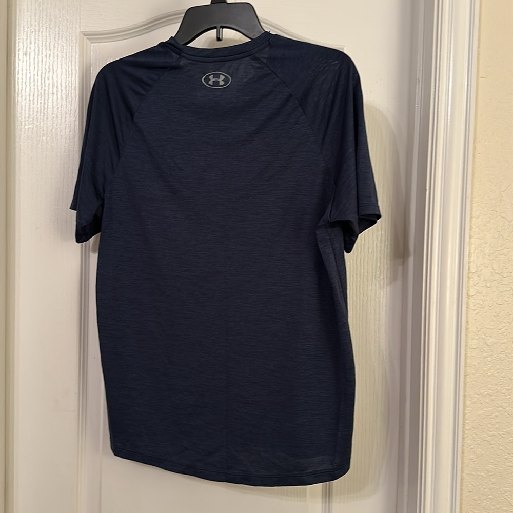 Under Armour tech tee size M - Picture 2 of 3